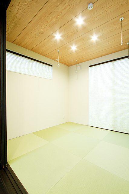 吹抜け×鉄骨階段 立地に合わせた、抜け感のある居心地の良い家 ハーバーハウス上越支店