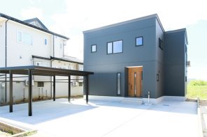 上越市春日新田「バルコニーで景色を楽しむシンプルナチュラルハウス」住宅完成見学会