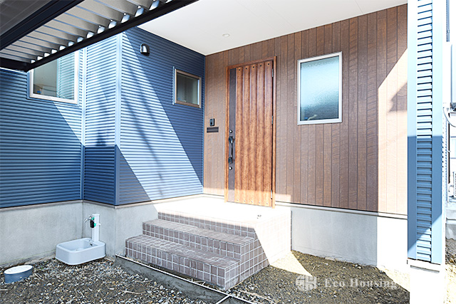 長野「シンプルモダン・ブルーのガルバリウム鋼板の家」 ハーバーハウス上越支店