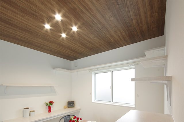 長野「間接照明×オープンキッチン キャットウォークのある2Fリビングの家」 ハーバーハウス上越支店