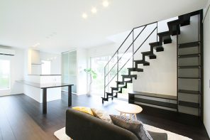 長野「アイアン階段・造作家具・ロフトのあるシンプルモダンの家」 ハーバーハウス長野支店