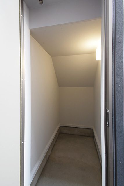 長野「広々勾配天井の2階リビング 無垢床が映えるナチュラルハウス」 ハーバーハウス上越支店