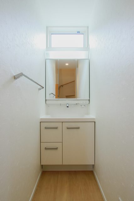 長野「MIRAI 無垢床の質感が心地良い共有型二世帯住宅」 ハーバーハウス上越支店
