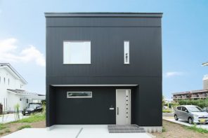 長野県須坂市日滝「HARS 内も外もスタイリッシュ！ブラックガルバリウムハウス」住宅完成見学会