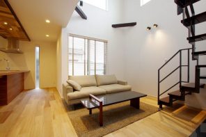 デザインキッチンを採用した鉄骨×無垢の家 ハーバーハウス長野支店