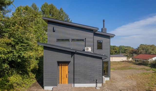 避暑地で借景を楽しむ吹き抜けLDK×ナチュラルテイストの家 ハーバーハウス上越支店