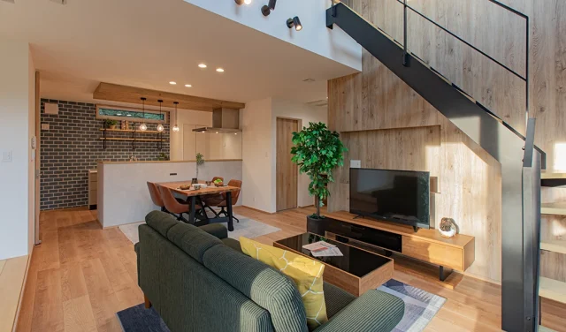 避暑地で借景を楽しむ吹き抜けLDK×ナチュラルテイストの家 ハーバーハウス上越支店