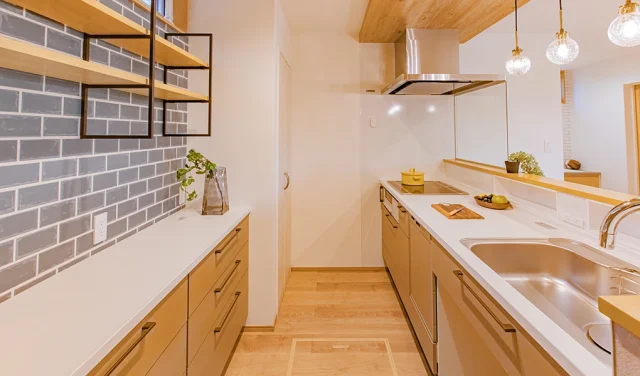 避暑地で借景を楽しむ吹き抜けLDK×ナチュラルテイストの家 ハーバーハウス上越支店