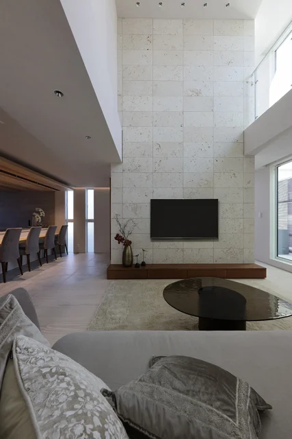 花火を望む、上質な暮らしを極めた都市型3階建て邸宅 ハーバーハウス上越支店