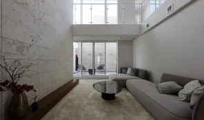 花火を望む、上質な暮らしを極めた都市型3階建て邸宅 ハーバーハウス長野支店