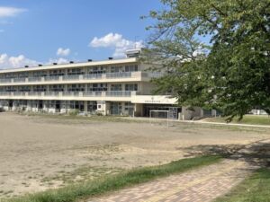 中野市大字田麦の【土地】の中野市立高社小学校(約2330m)